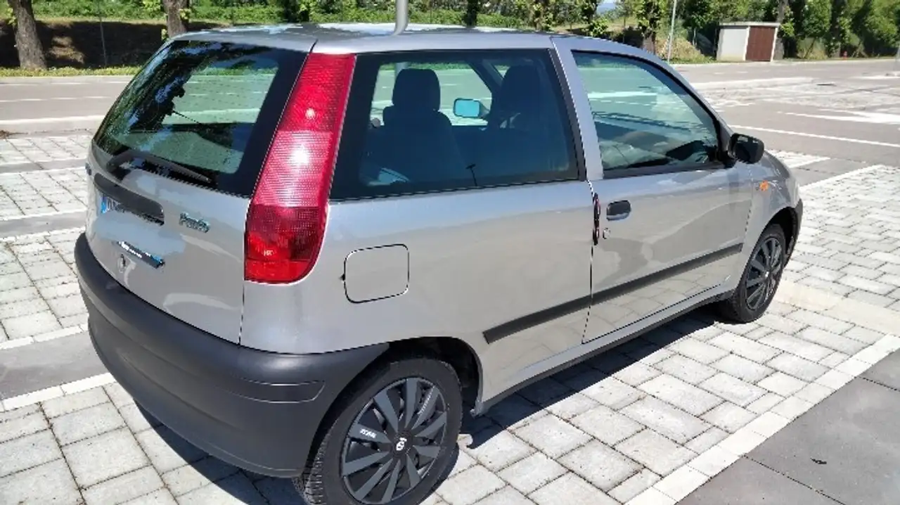 Fiat Punto 3p 1.2 SX 60cv auto storica, foto 3