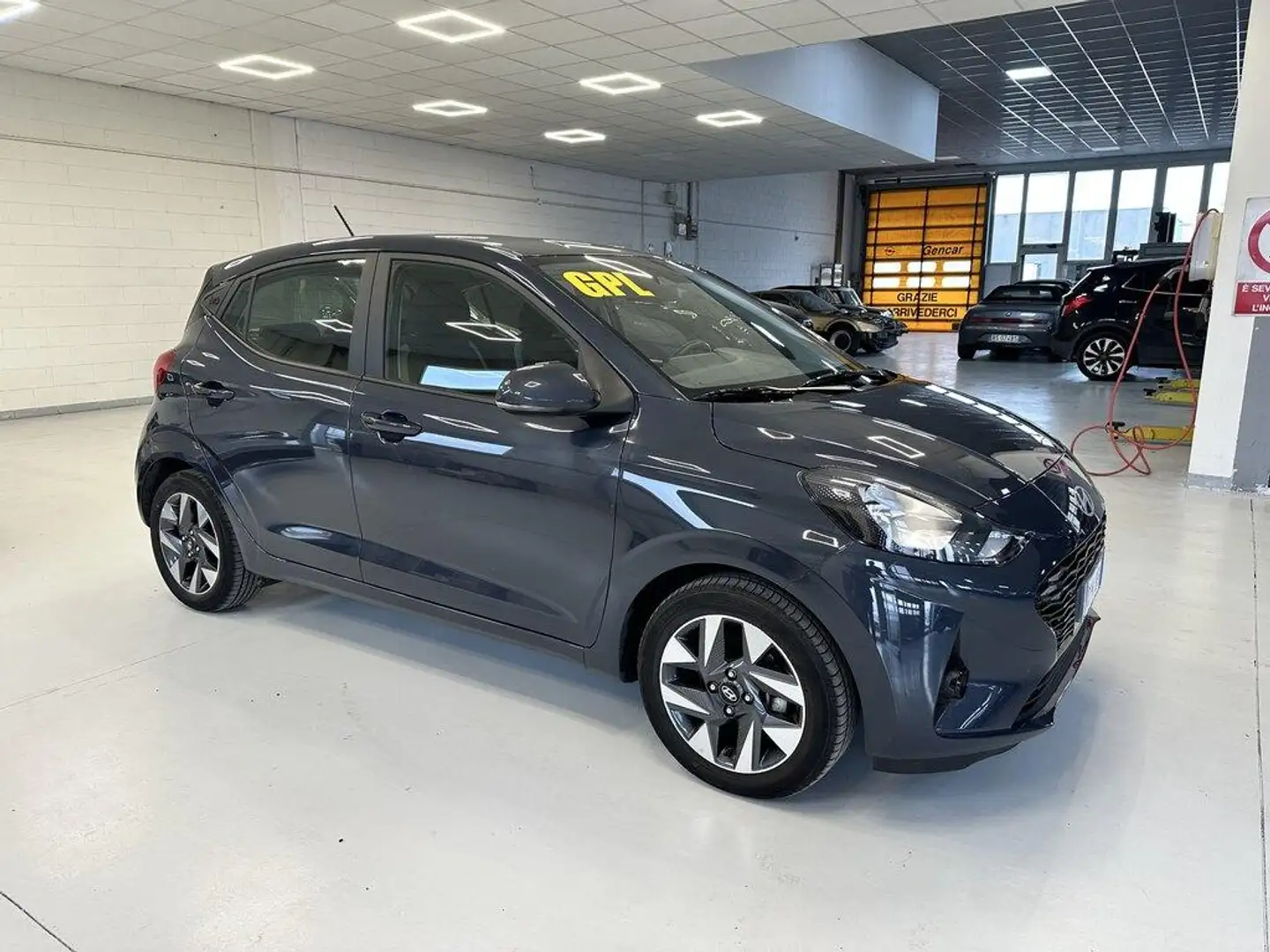 Hyundai i10 1.0 Gpl Connectline 61cv Gris - 2
