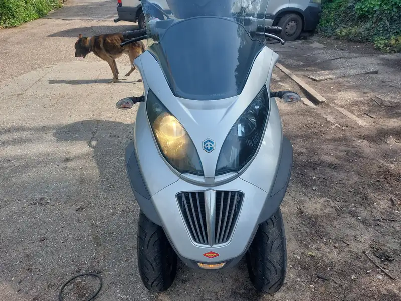 Piaggio MP3 250 - foto 2
