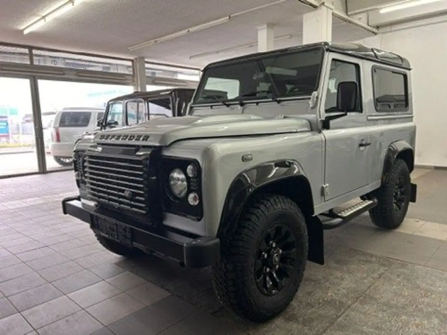 Land Rover Defender DEFENDER 90 PICK UP MARK III SE Gris - 1