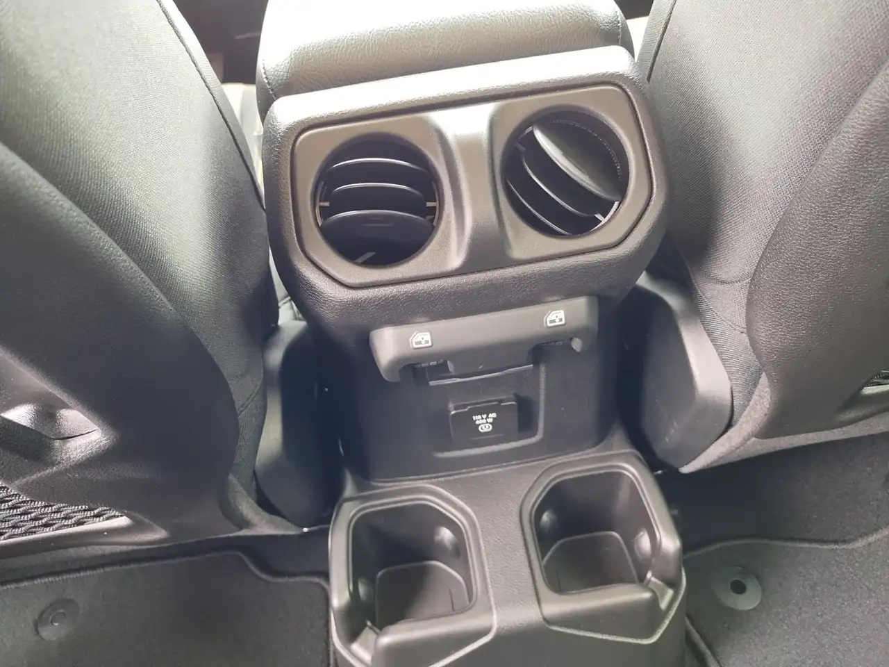 Jeep Gladiator photo Jeep Gladiator