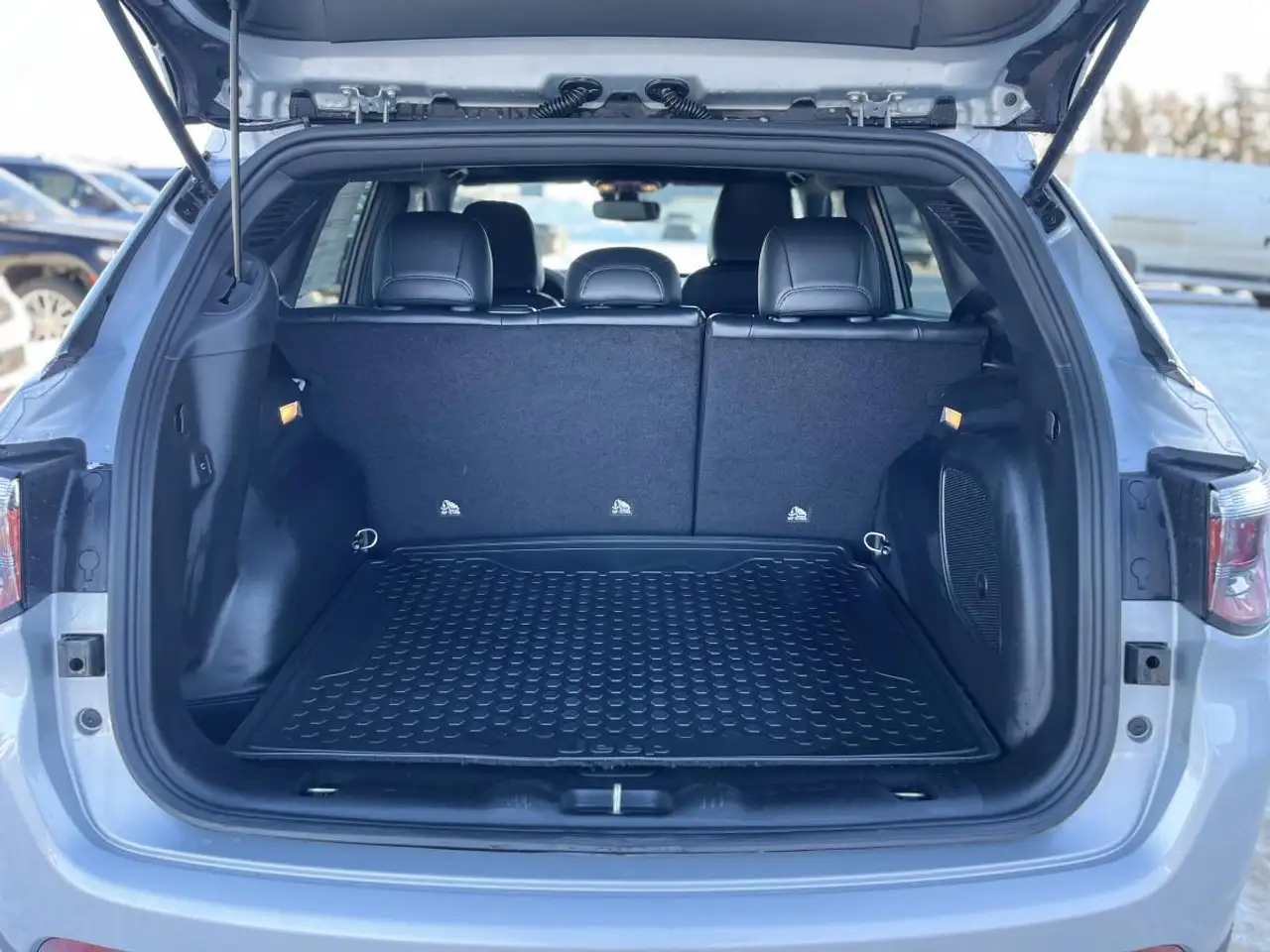 Jeep Compass снимка Jeep Compass