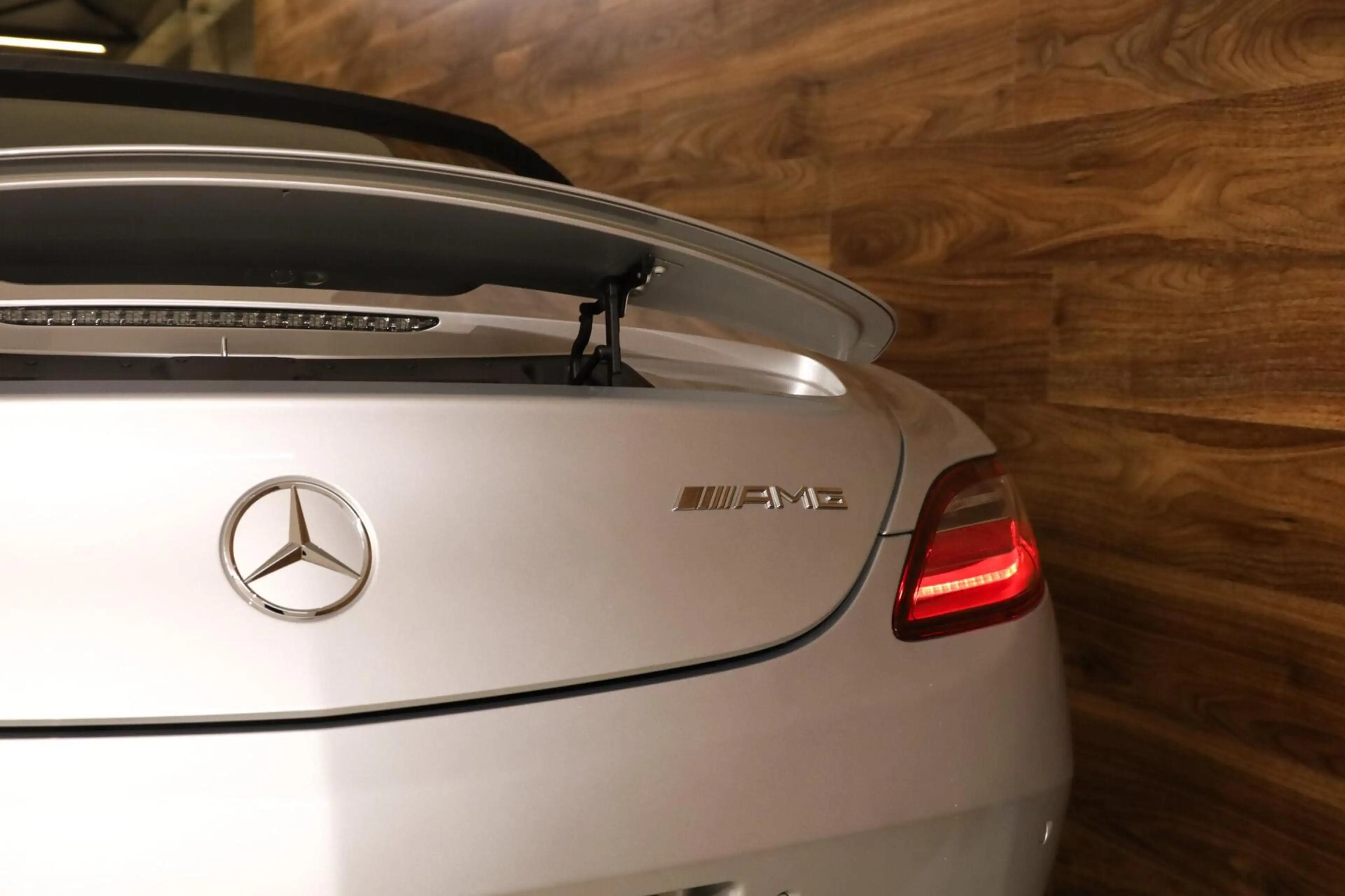 Mercedes-Benz SLS Roadster 6.3 AMG|Leder|Camera|Alcantara|Softtop| — photo 44