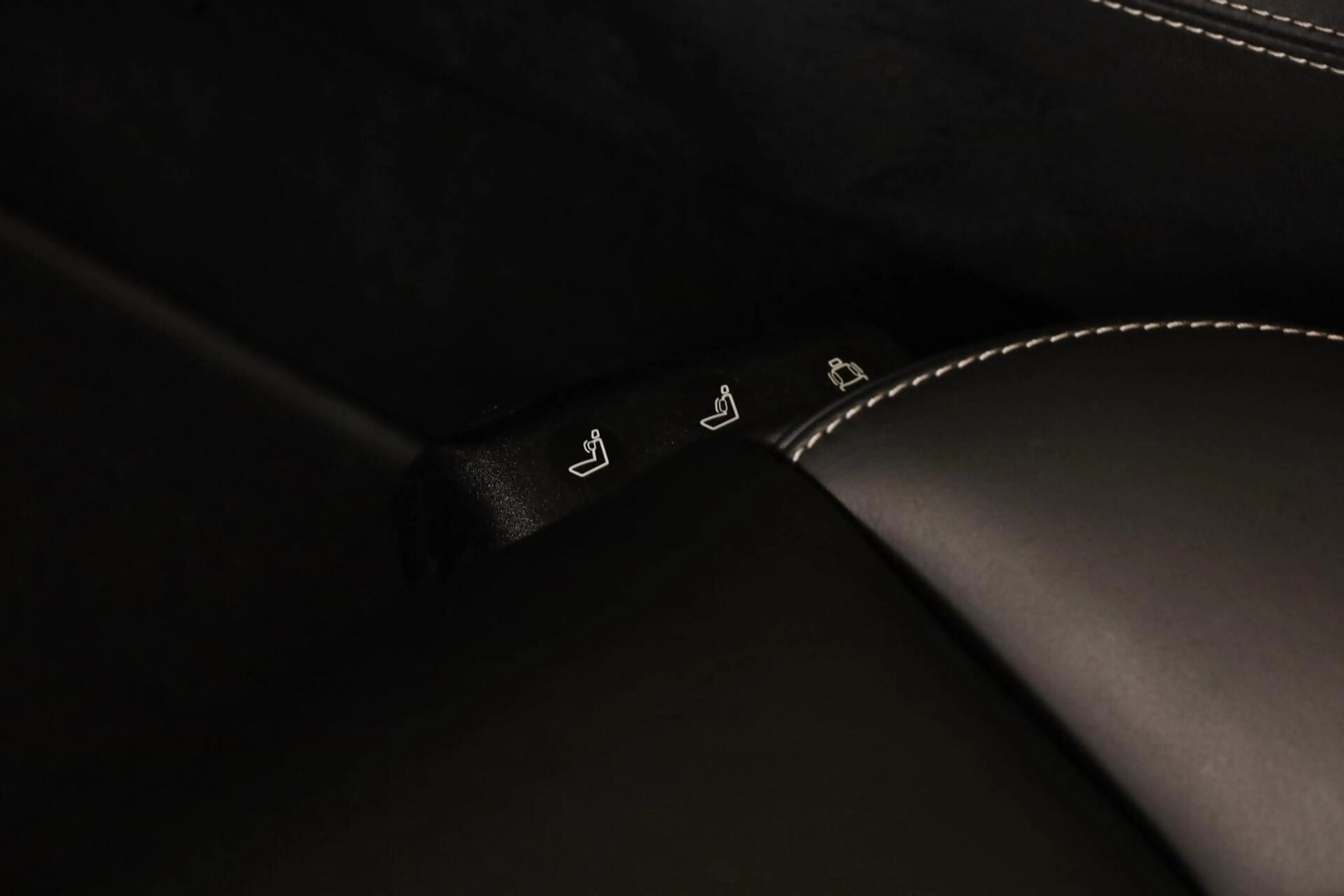 Mercedes-Benz SLS Roadster 6.3 AMG|Leder|Camera|Alcantara|Softtop| — photo 38
