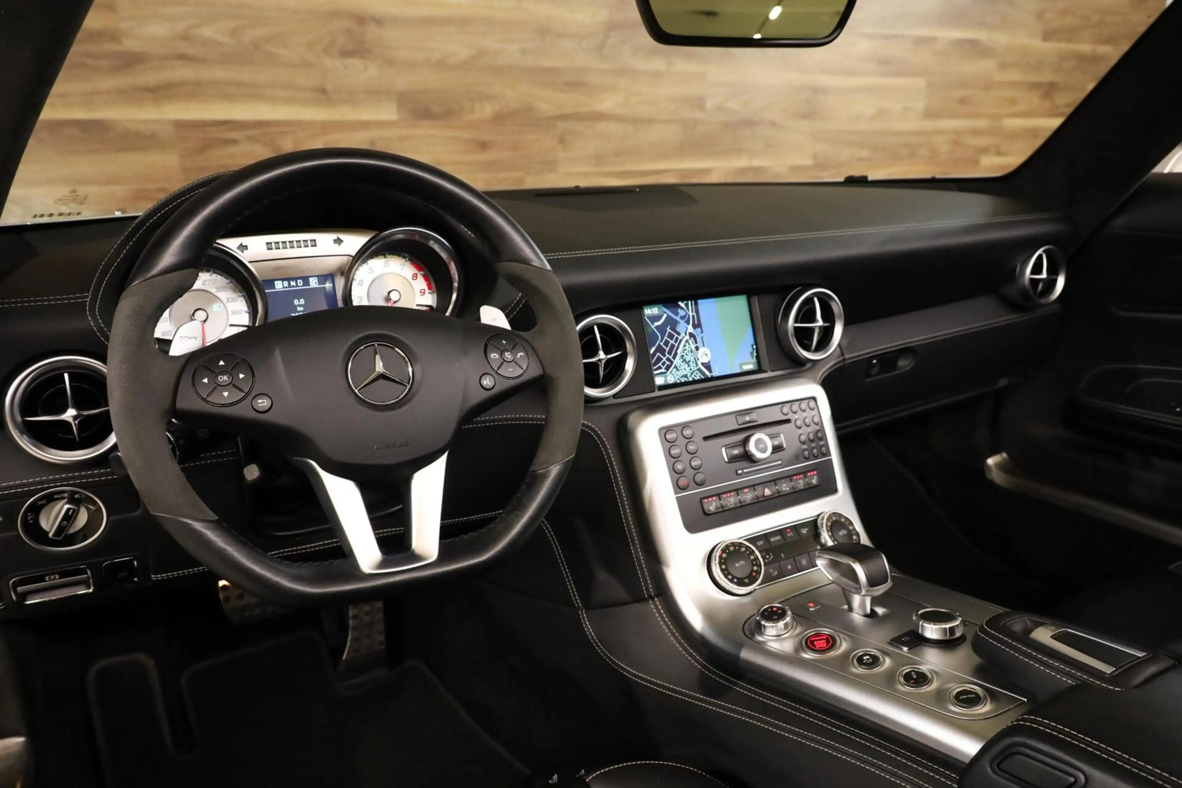 Mercedes-Benz SLS Roadster 6.3 AMG|Leder|Camera|Alcantara|Softtop| — photo 3