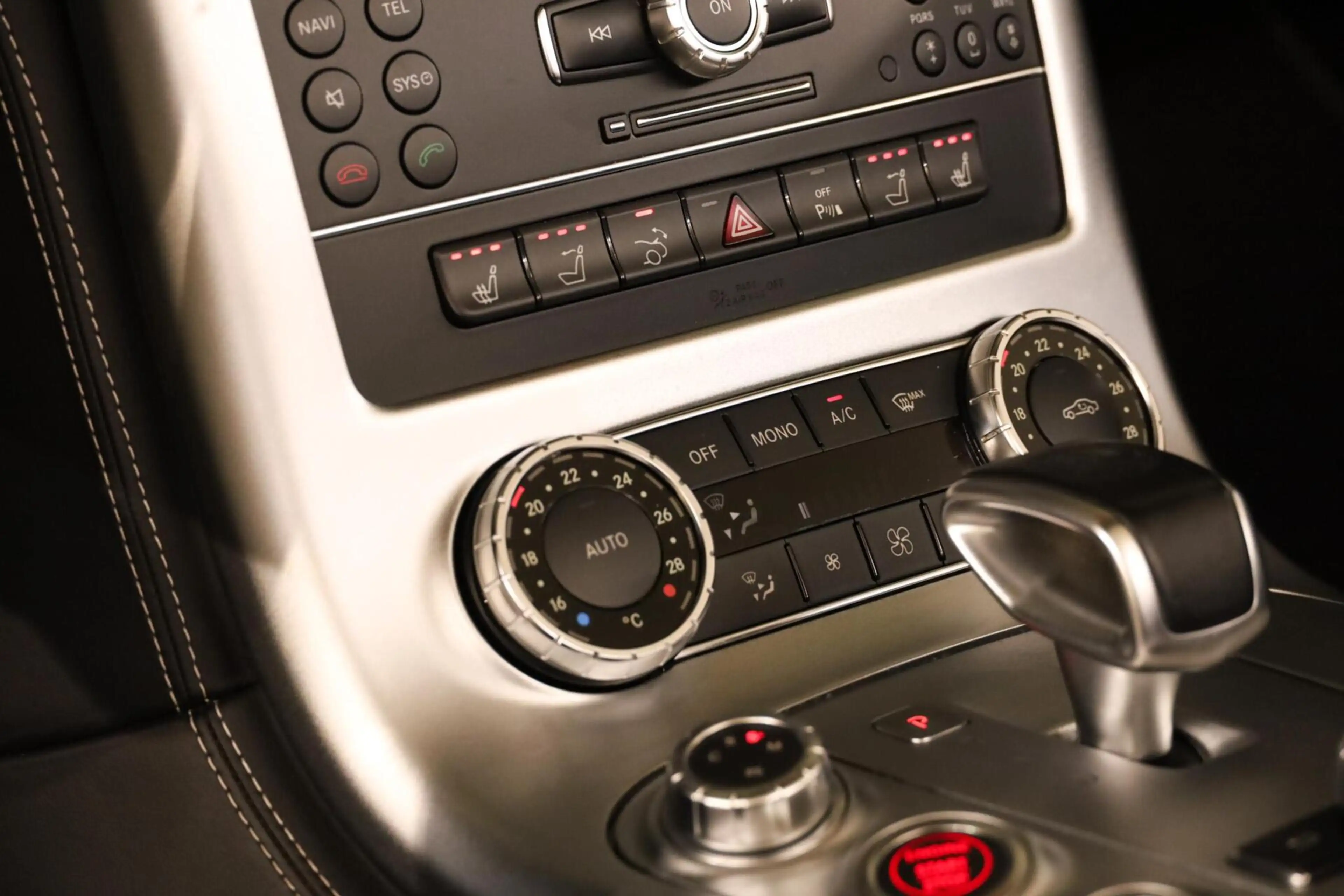 Mercedes-Benz SLS Roadster 6.3 AMG|Leder|Camera|Alcantara|Softtop| — photo 28