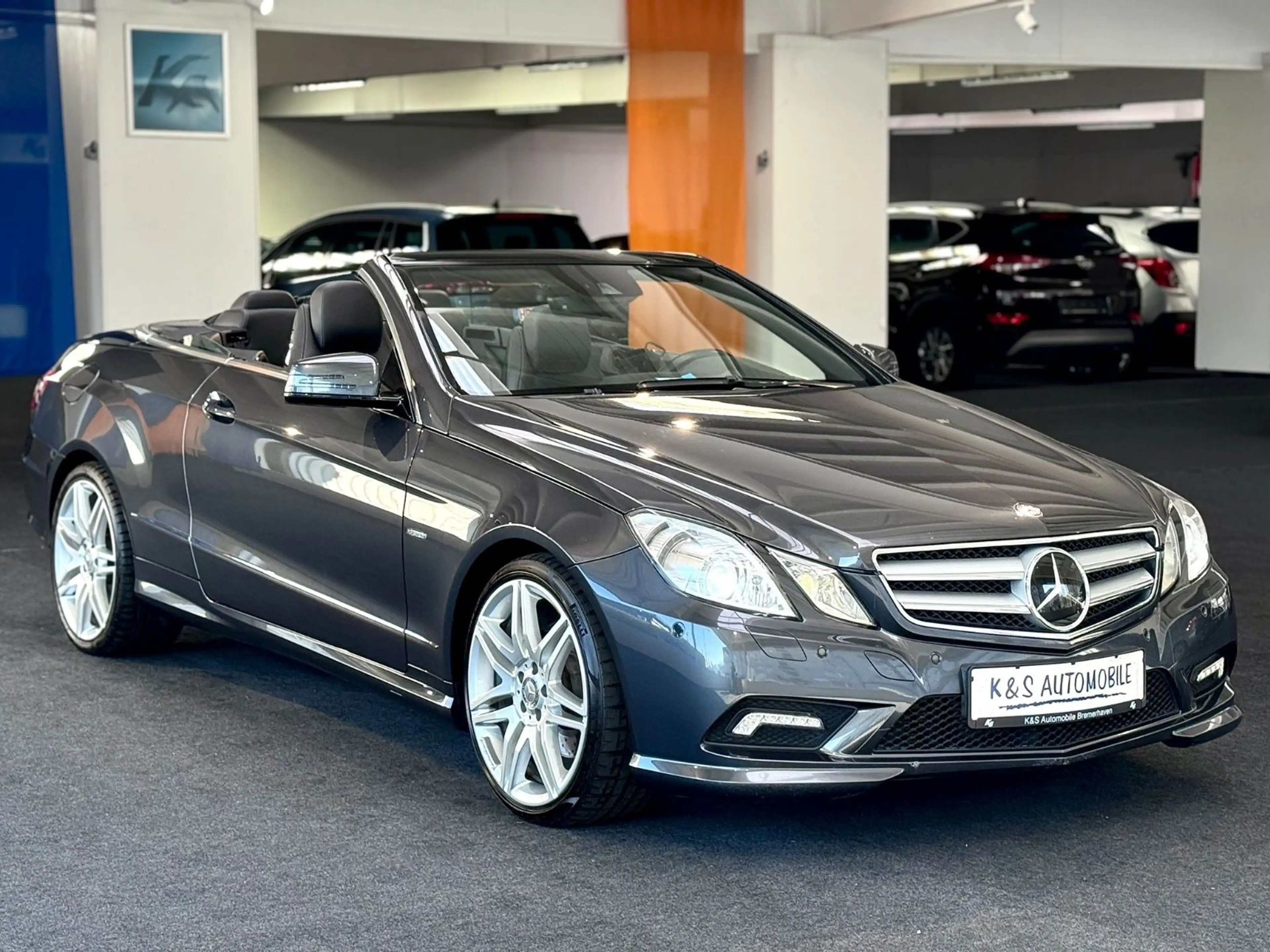 Mercedes-Benz E 250 E Cabrio*AUTOM.*LEDER*SITZH.*XENON*NAVI* — photo 2