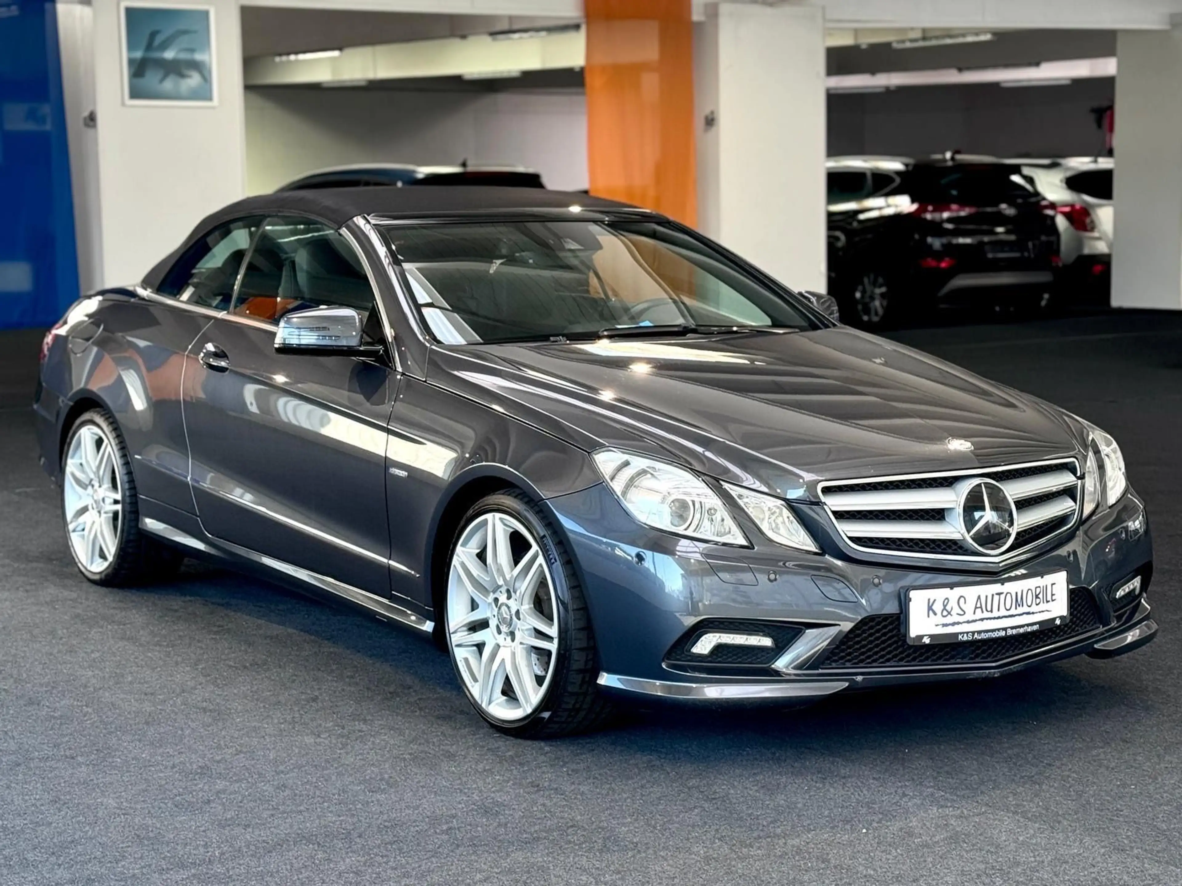 Mercedes-Benz E 250 E Cabrio*AUTOM.*LEDER*SITZH.*XENON*NAVI*