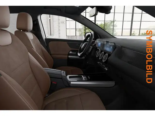 Mercedes-Benz Gla view 10