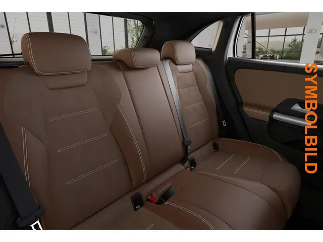 Mercedes-Benz Gla view 11