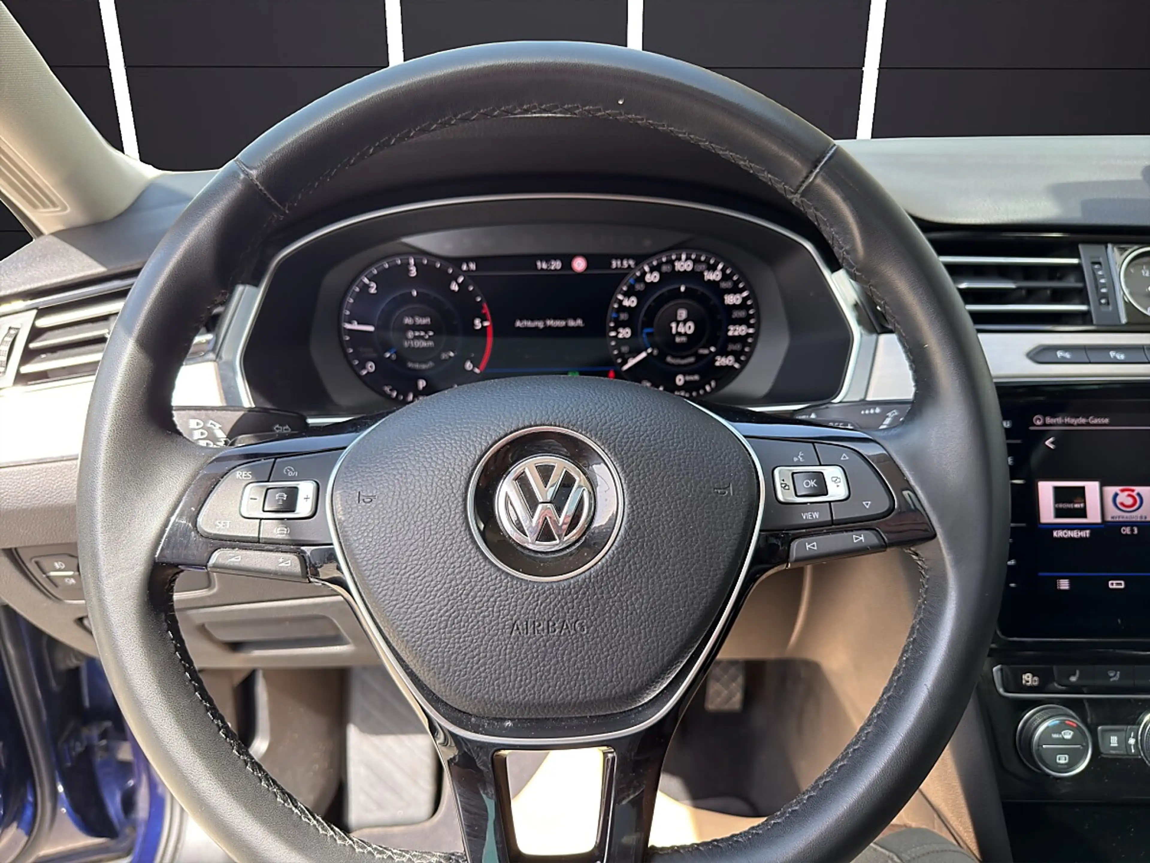 Volkswagen Passat Variant Highline 2,0 TDI SCR DSG — photo 11