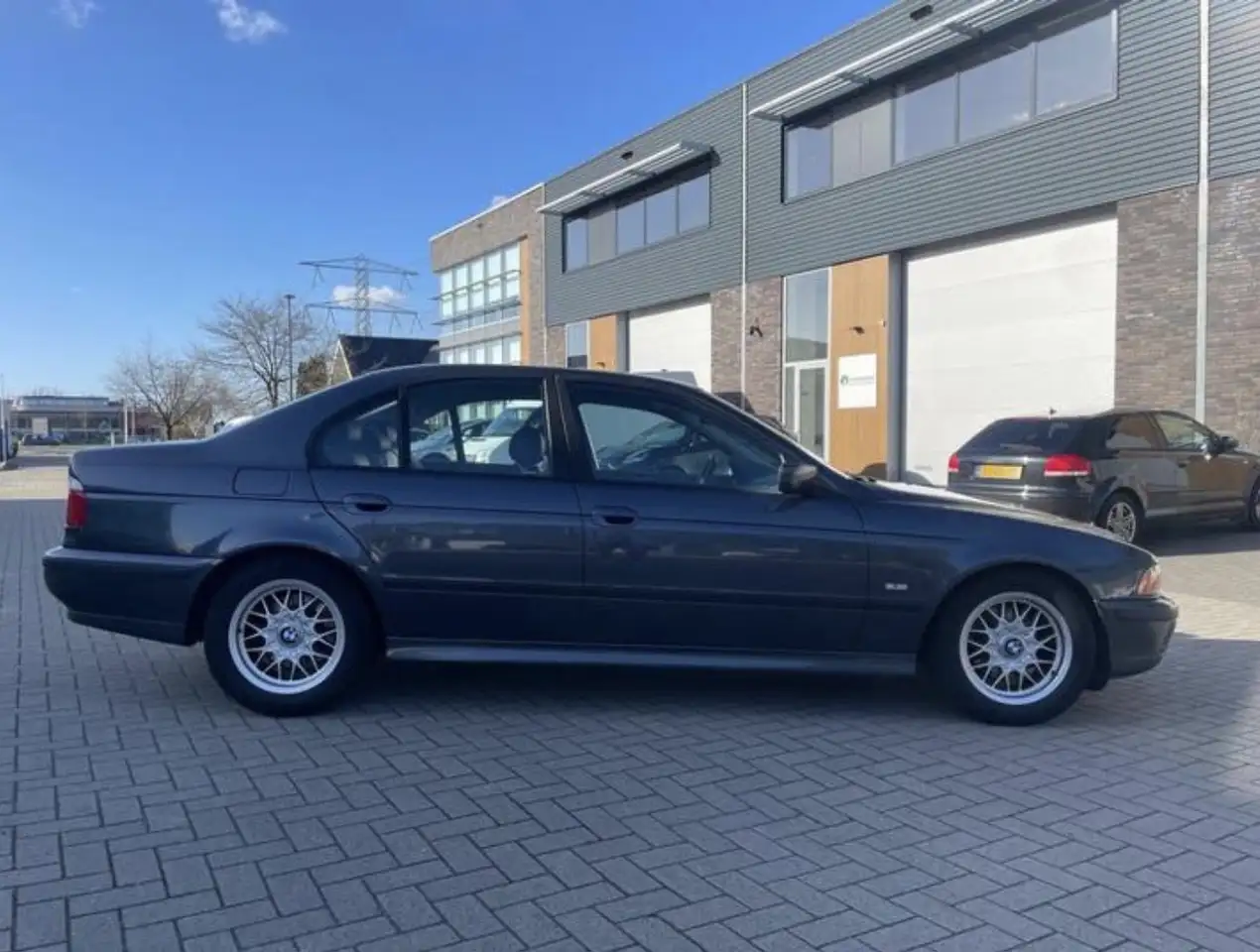 BMW 523i, foto 3