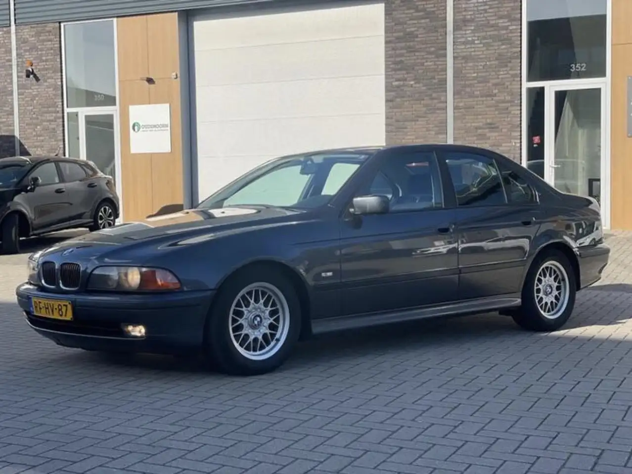 BMW 523i, foto 5