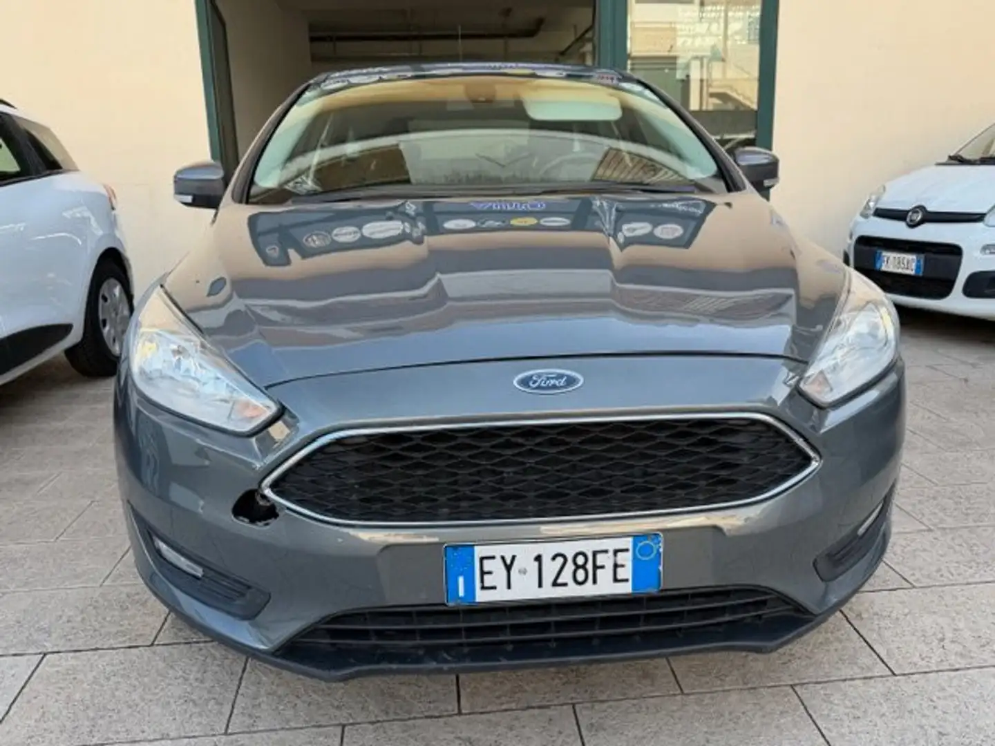 Ford Focus Focus IV 2015 5p 1.6 tdci Plus 95cv Grigio - 1