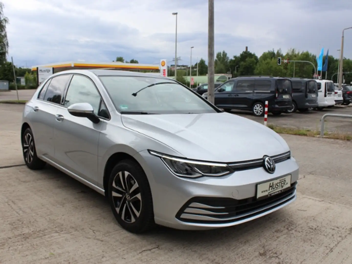 Volkswagen Golf VIII United 1.5 TSI*STHZ,PANO,LED* Plateado - 2