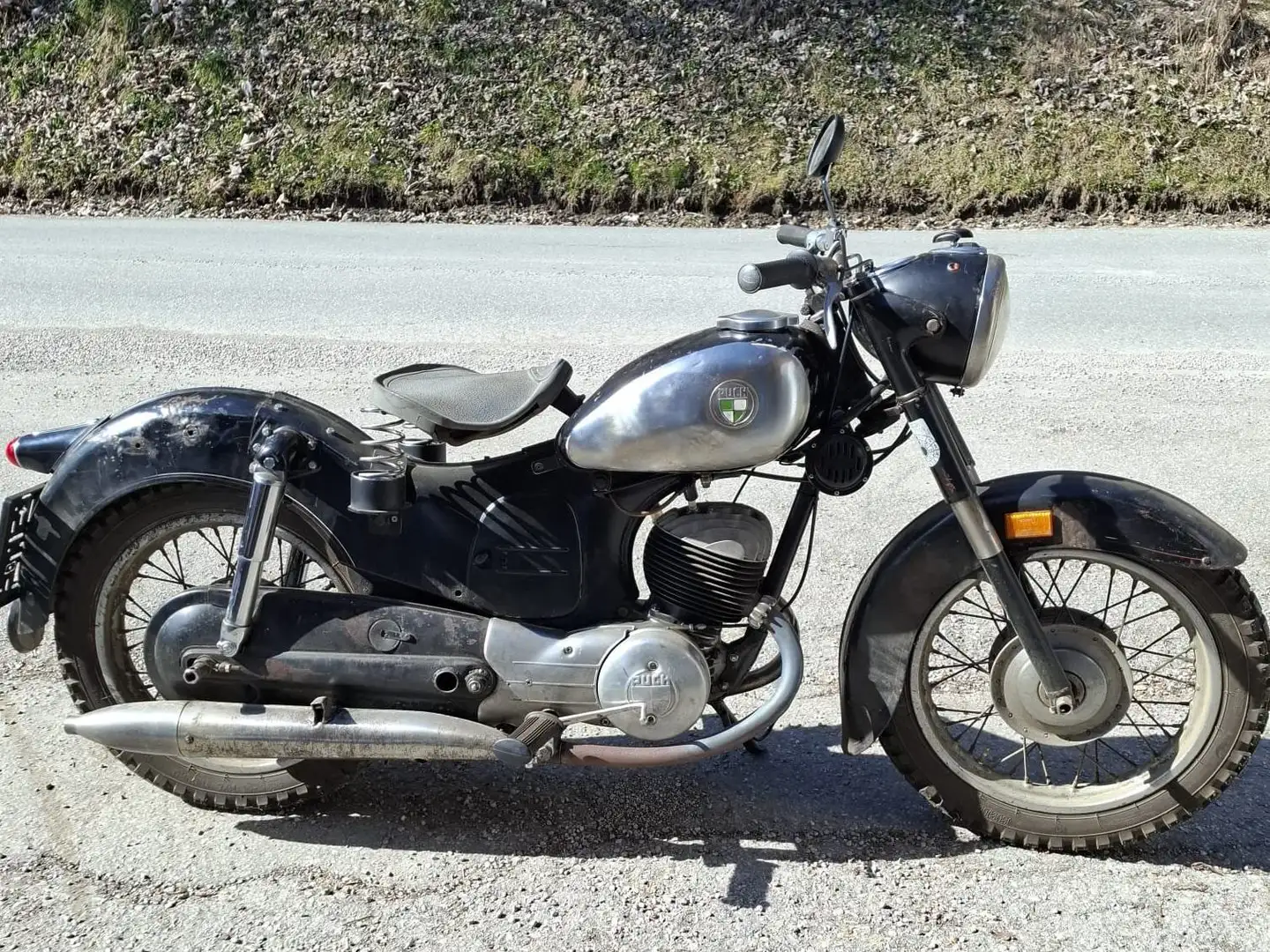 Puch 175 SV Negro - 1