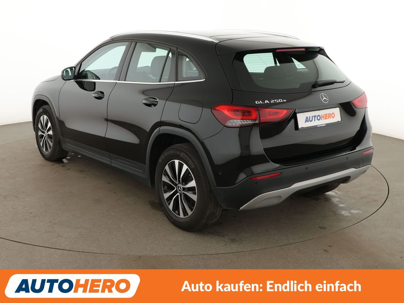 Mercedes-Benz GLA 250 GLA 250e Style Aut.*NAVI*LED*TEMPO*PDC*SHZ* — photo 4