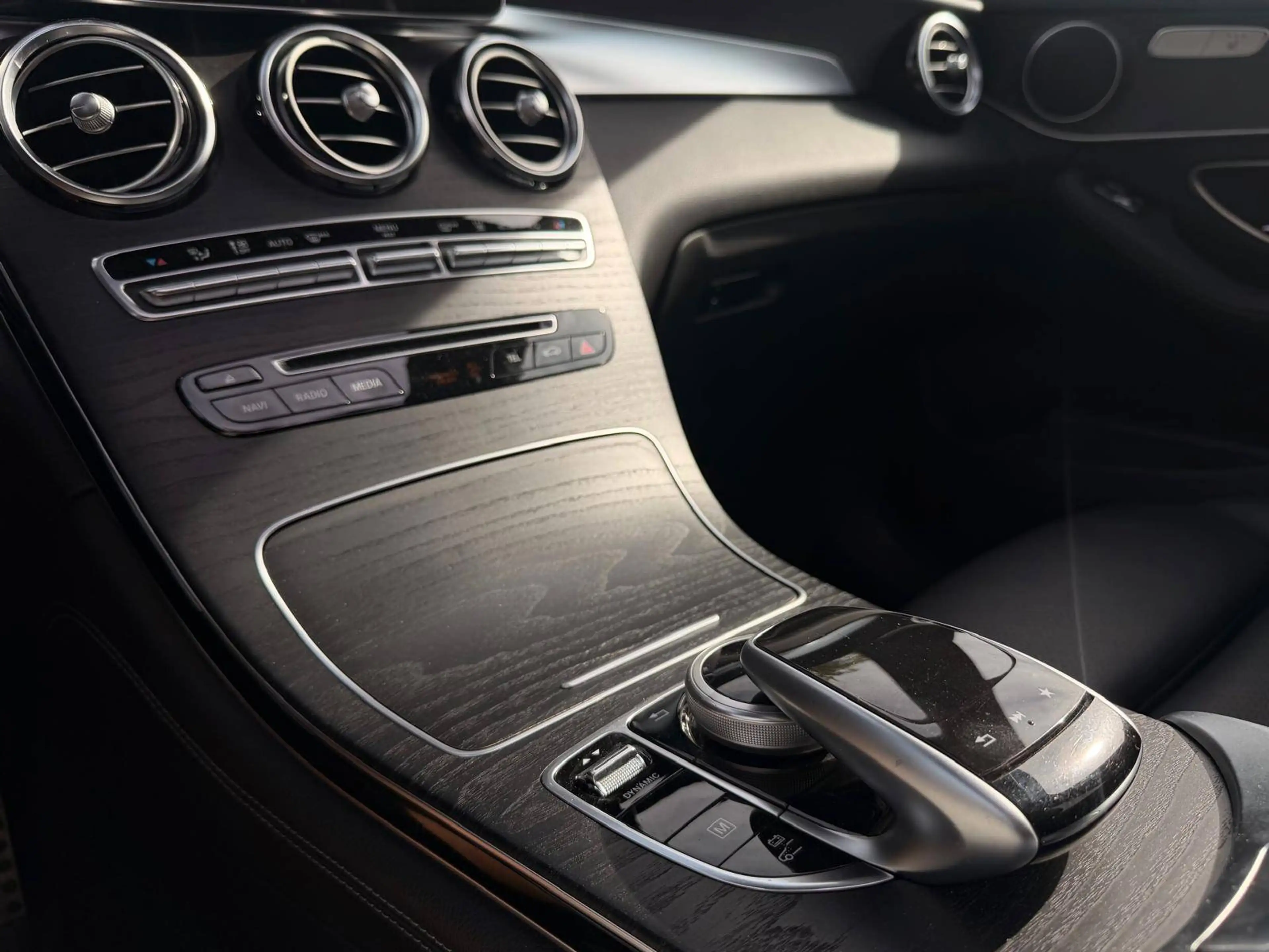 Mercedes-Benz GLC 350 AMG 20' | HYBRID | BURMESTER | PANO — photo 15