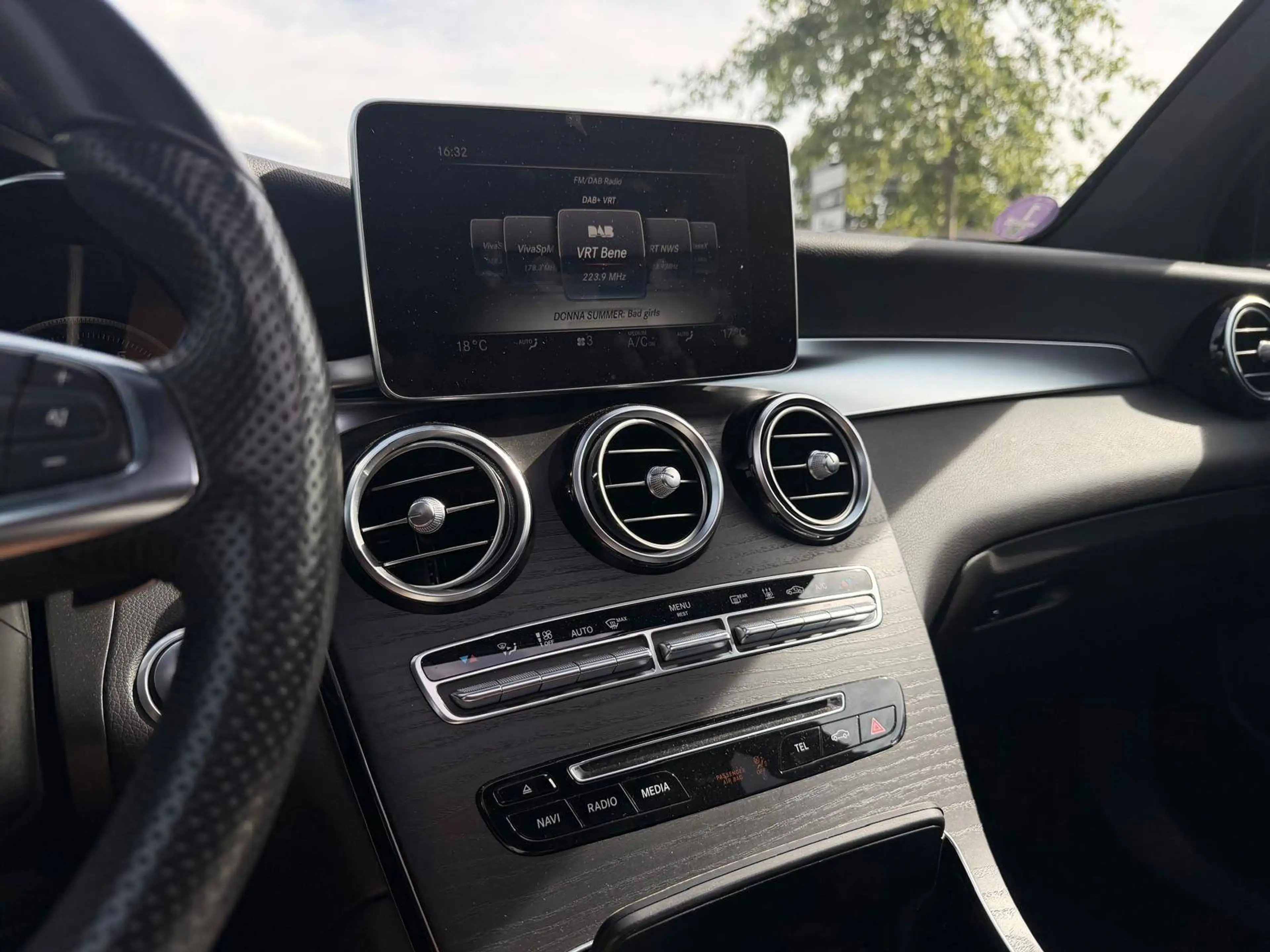 Mercedes-Benz GLC 350 AMG 20' | HYBRID | BURMESTER | PANO — photo 12