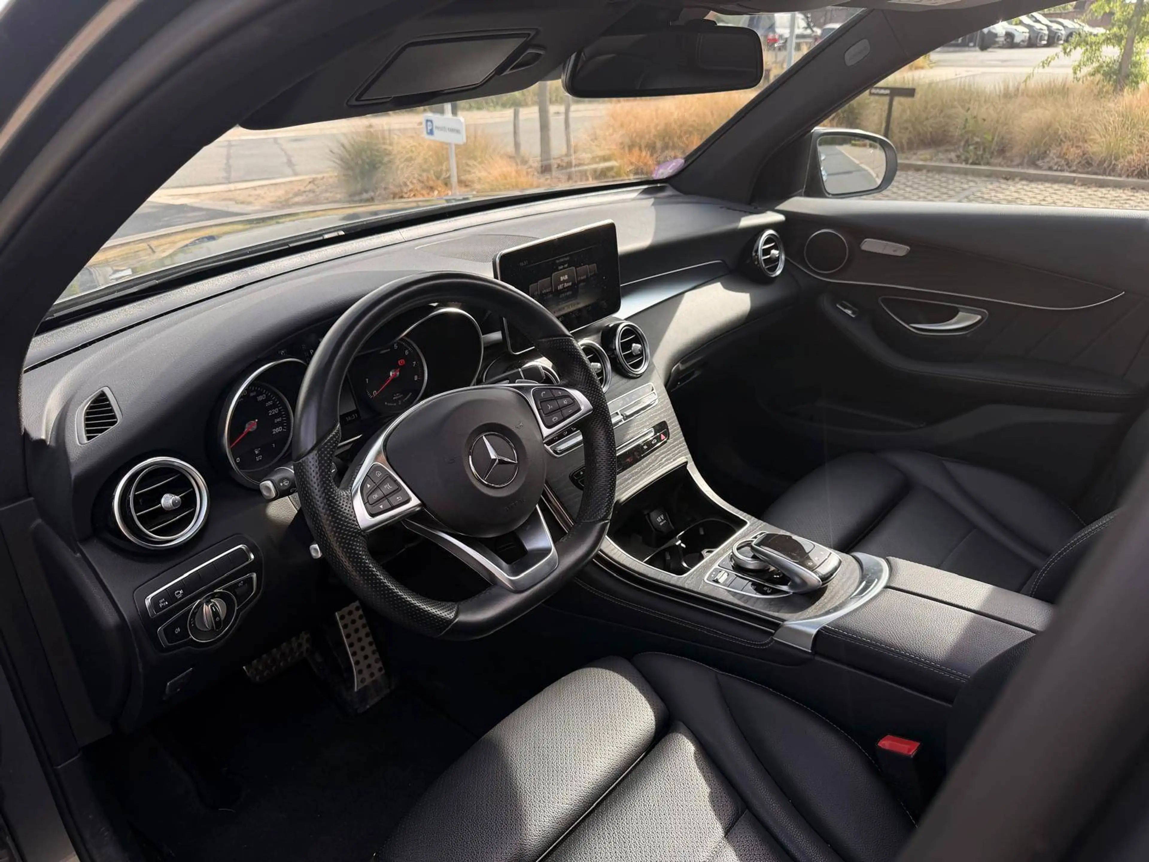 Mercedes-Benz GLC 350 AMG 20' | HYBRID | BURMESTER | PANO — photo 6