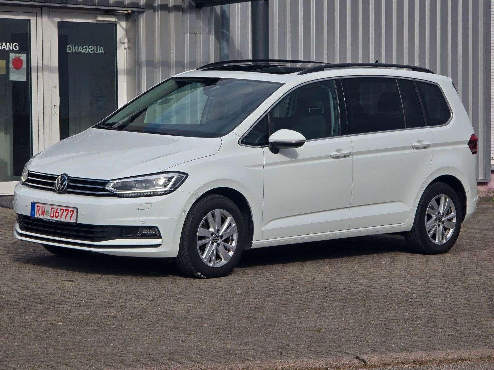 Second hand Volkswagen Touran 2.0
