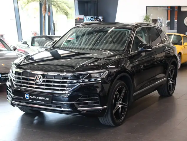 2018 Volkswagen Touareg in Black for sale