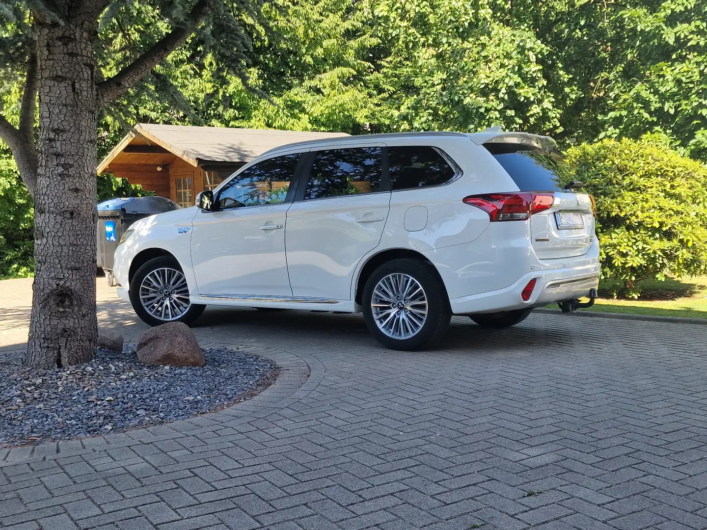 Mitsubishi Outlander Outlander 2,4 PHEV TOP 4WD Plug-in Hybrid Beyaz - 2