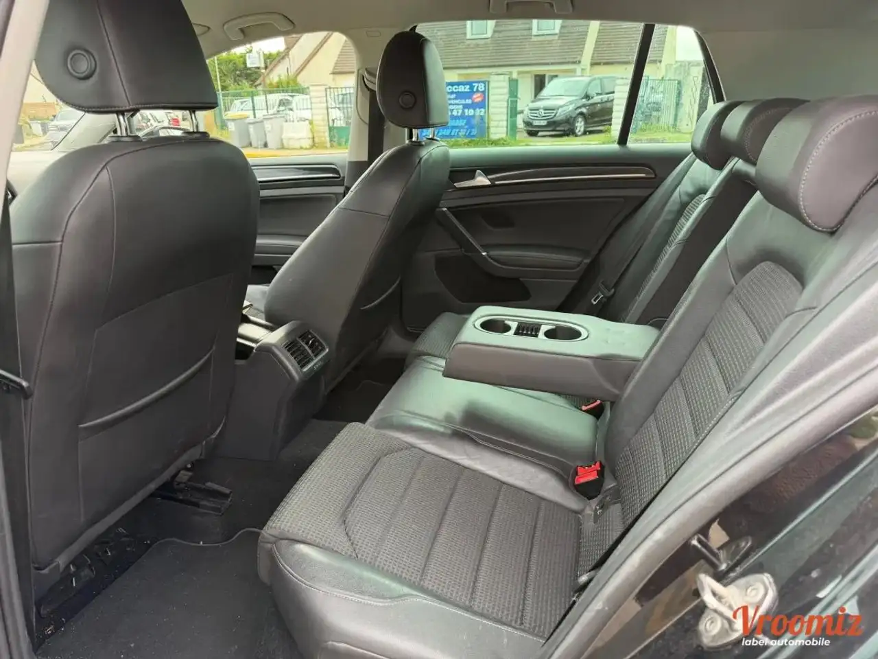 Volkswagen Golf Standard Model — photo 12