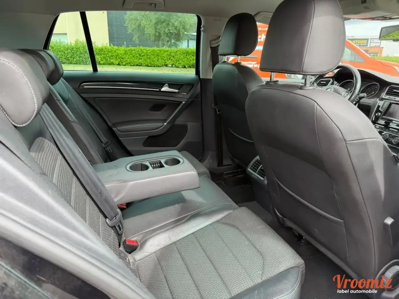 Volkswagen Golf Standard Model — photo 11