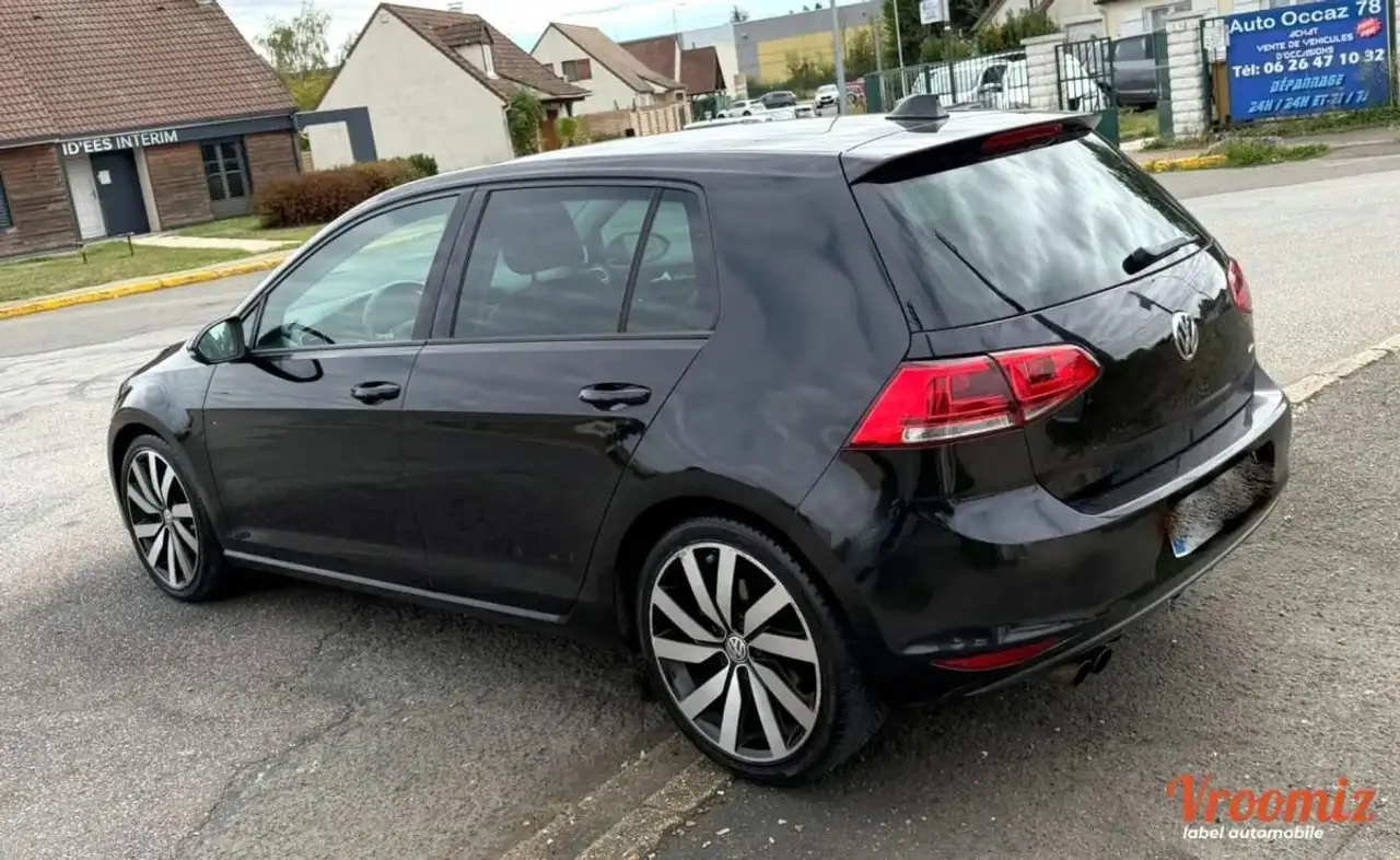 Volkswagen Golf Standard Model — photo 3