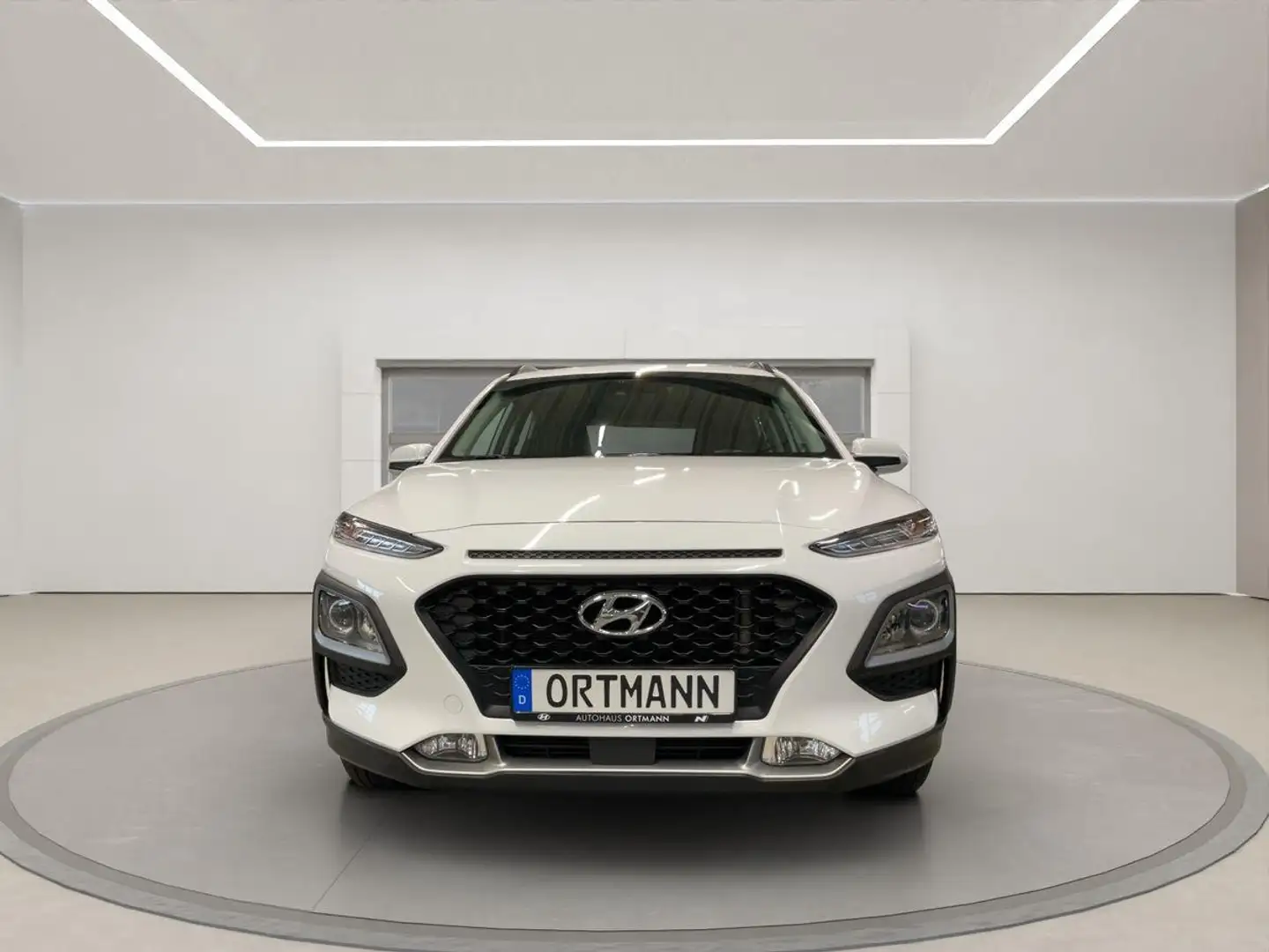 Hyundai KONA 1.0 Benzin Frontantrieb 6-Gang Weiß - 2