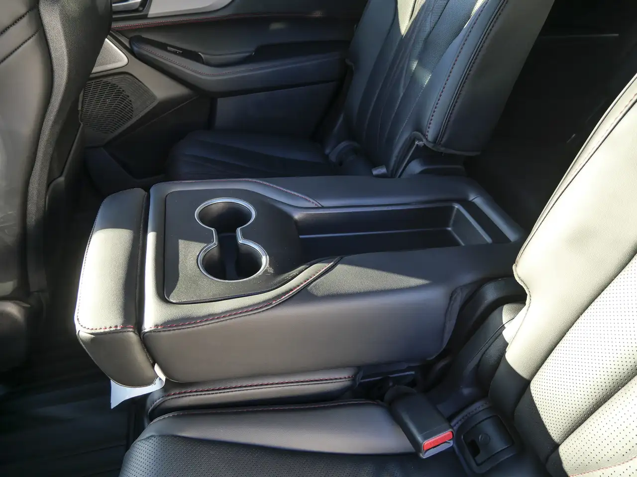 Acura MDX снимка Acura MDX