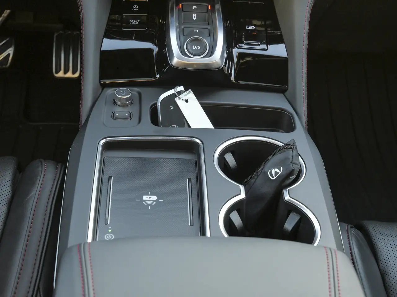 Acura MDX снимка Acura MDX