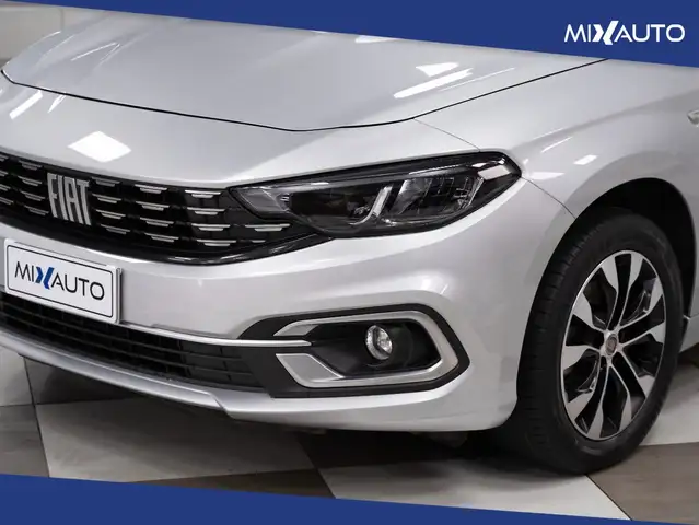Fiat Tipo view 9