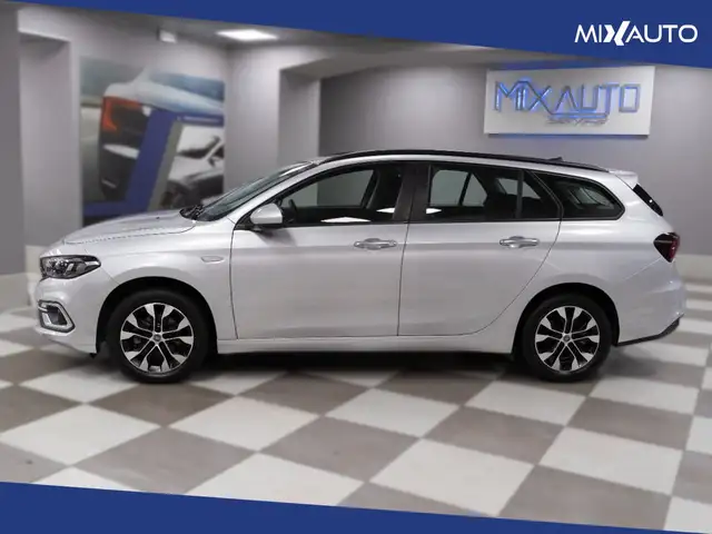 Fiat Tipo view 3