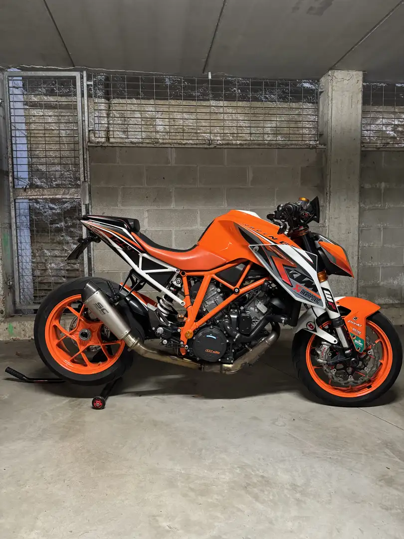 KTM 1290 Super Duke R - 1