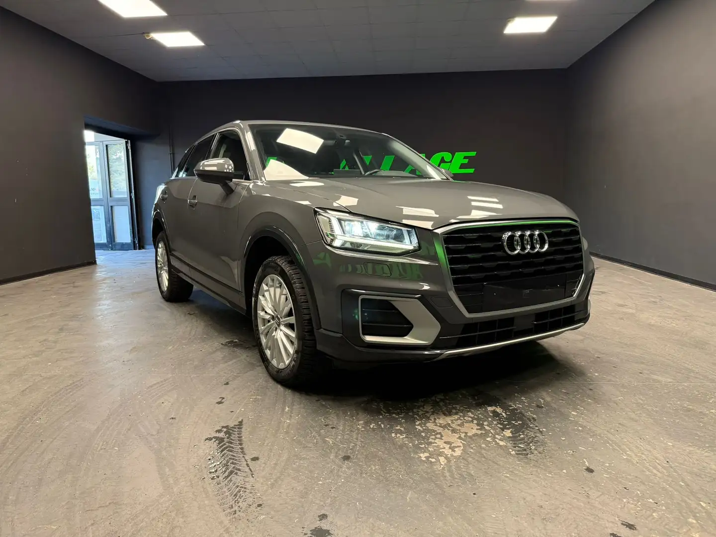 Audi Q2 Q2 30 1.6 tdi Admired s-tronic my20 Grau - 1