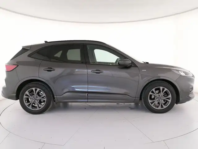 Ford Kuga view 3