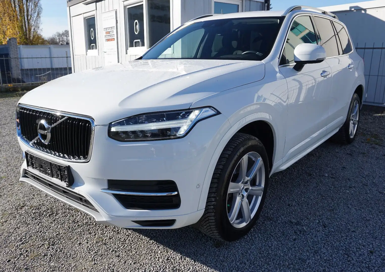 Volvo XC90 Momentum AWD, Kamera, Navi, LED Blanco - 1