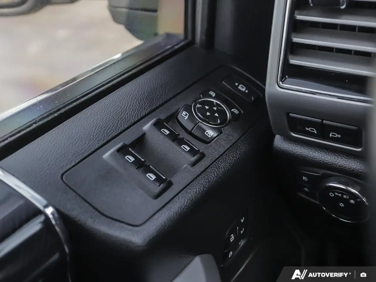 Ford F 350 снимка Ford F 350