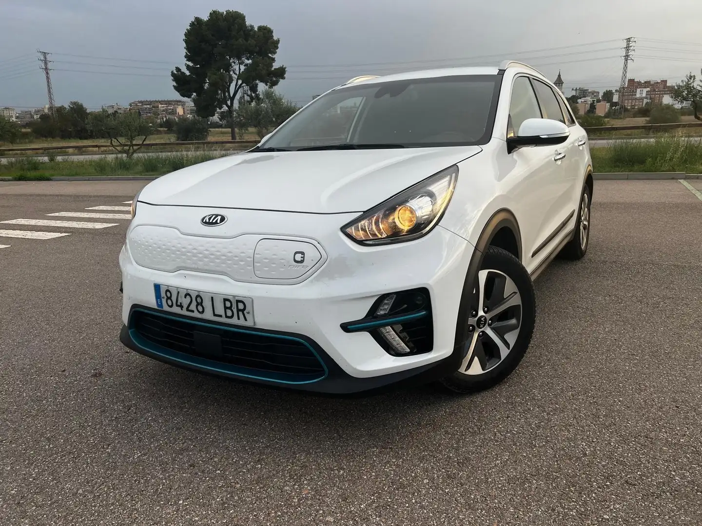 Kia e-Niro emotion Blanc - 1