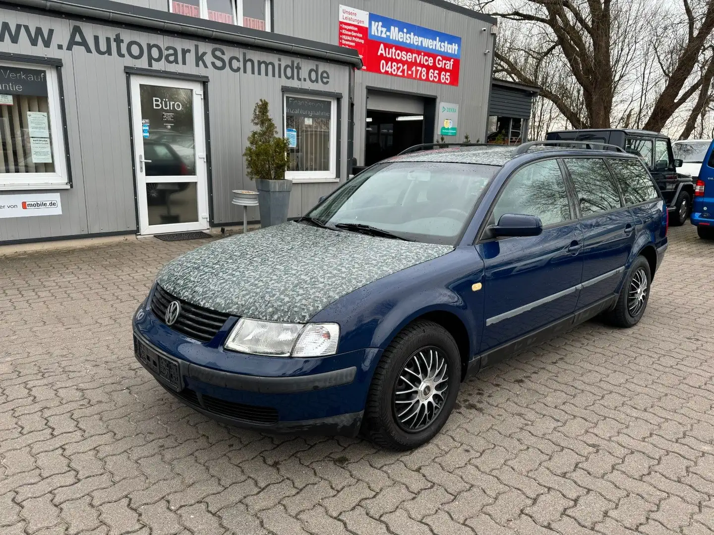 Volkswagen Passat Variant AHK°SITZHEIZUNG°KLIMA°ALLWETTER! Bleu - 1