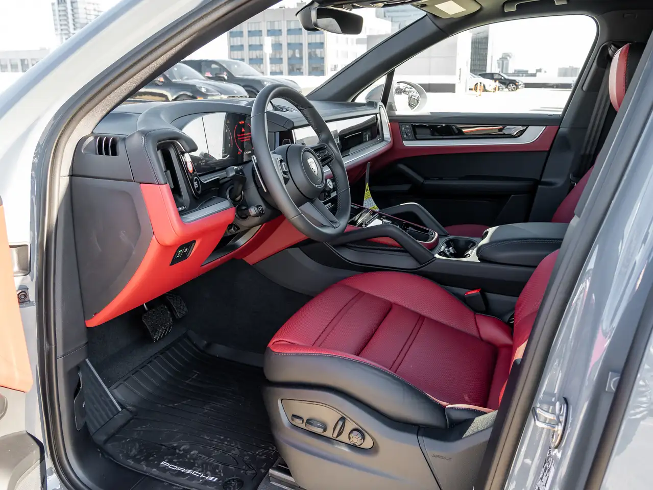 Porsche Cayenne снимка Porsche Cayenne