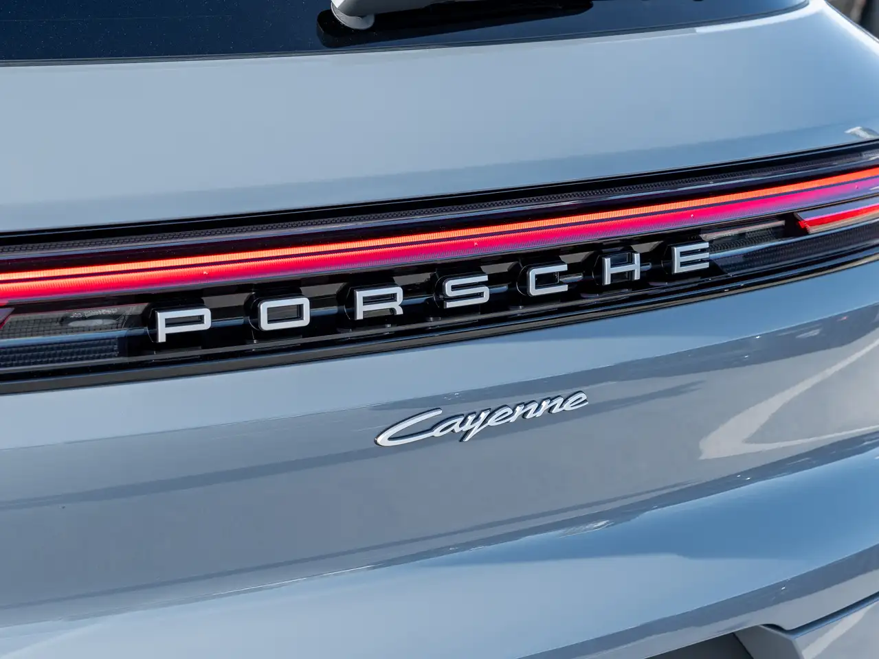 Porsche Cayenne снимка Porsche Cayenne