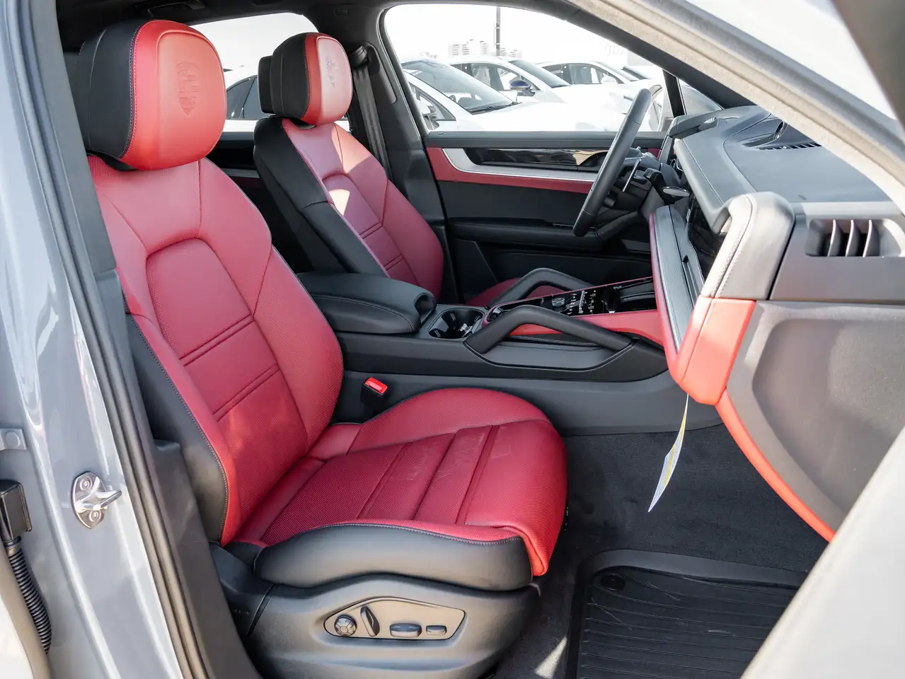 Porsche Cayenne снимка Porsche Cayenne