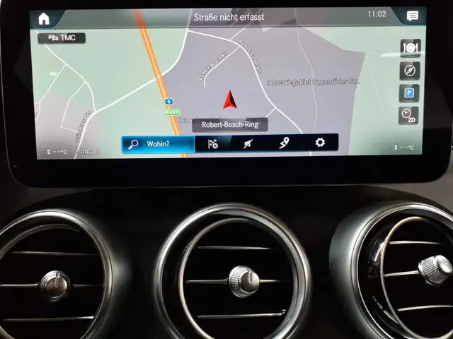Mercedes-Benz GLC view 12