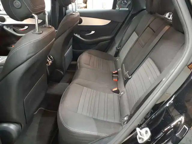 Mercedes-Benz GLC view 13