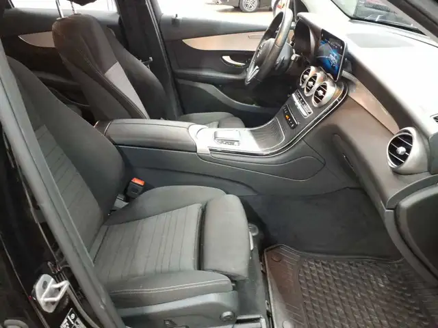 Mercedes-Benz GLC view 8