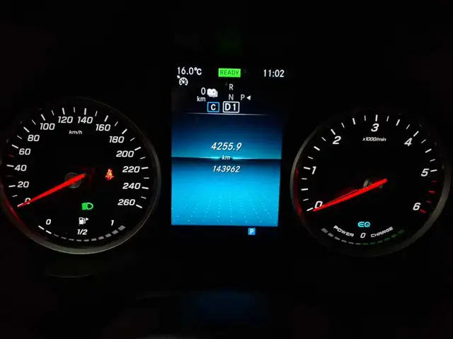 Mercedes-Benz GLC view 11
