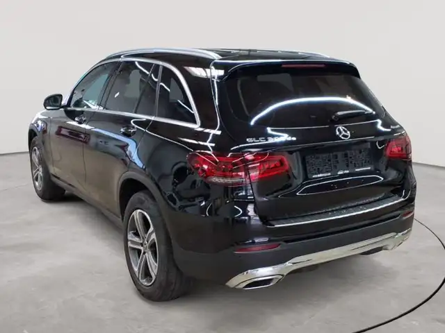 Mercedes-Benz GLC view 5